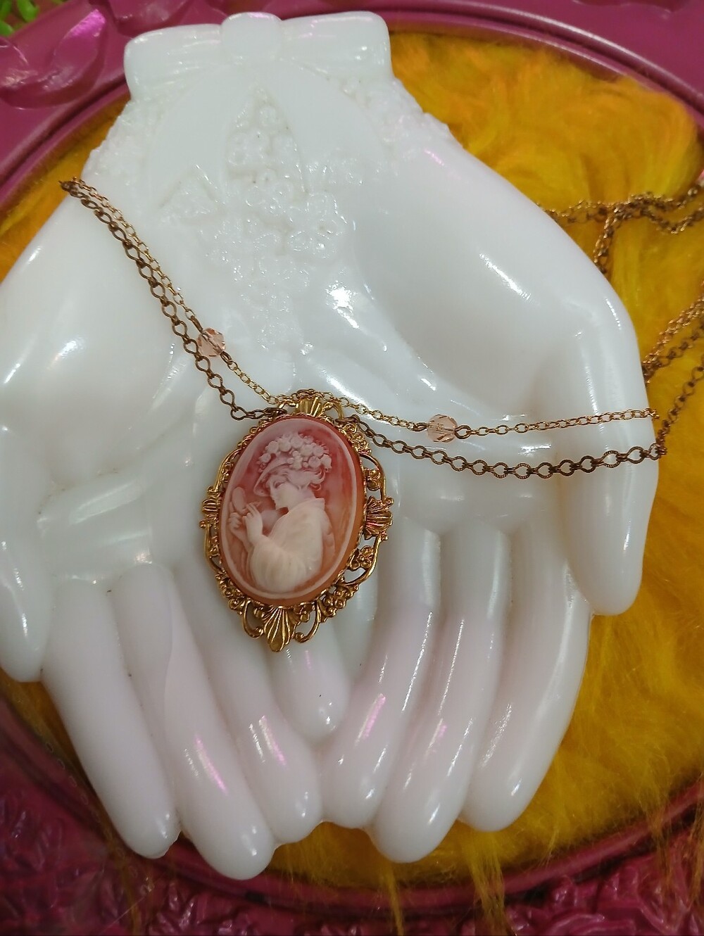 Vintage Style Pink Cameo Pendant Necklace